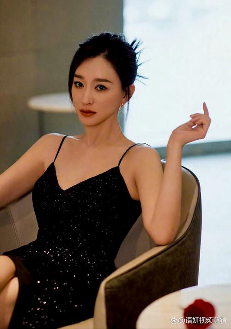 笑发财！李小冉录五哈指鼻子怼邓超脸都不要了，超哥表情笑拥了